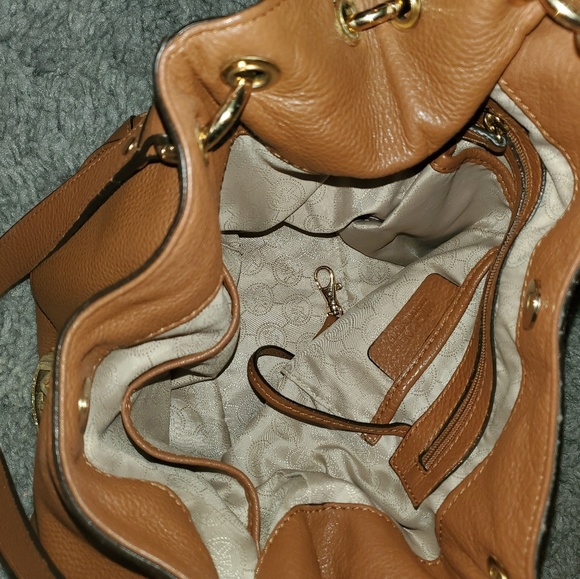 Michael Kors purse - Picture 5 of 8